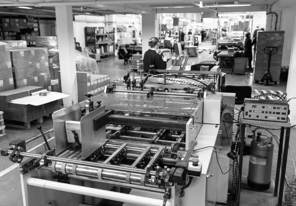 nested-trays-leicester-marpak-bw